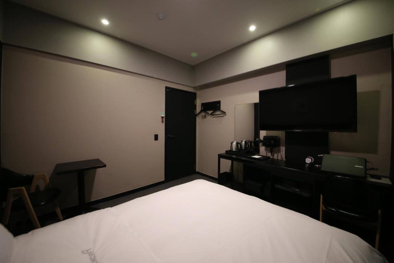 Pyeongtaek Stay Hotel 2 Exterior photo